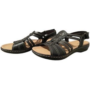 NWOT Clarks Ultimate Comfort Collection Black Sandals